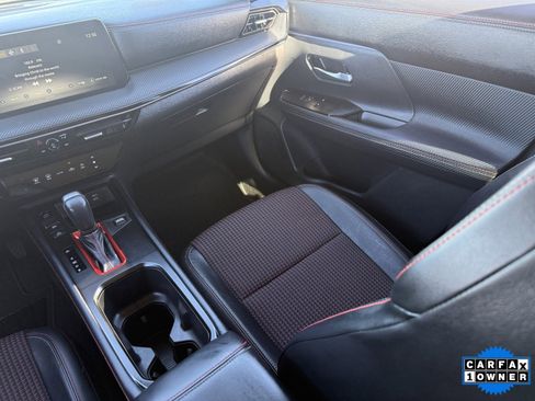 Certified 2025 Nissan Kicks SR image 17