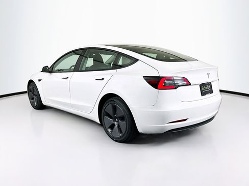 Used 2023 Tesla Model 3 Standard Range image 5