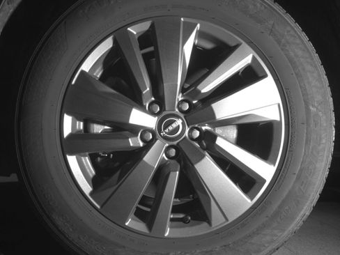 Used 2025 Nissan Pathfinder SV FWD image 23