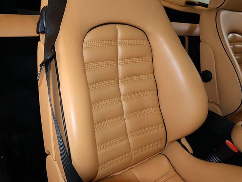 Used 2000 Ferrari 550 Maranello Coupe RWD image 36