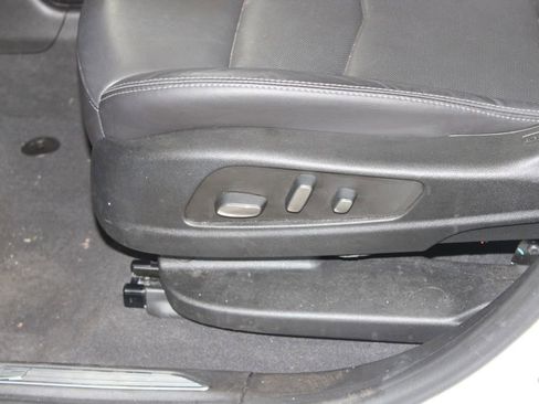 Used 2024 Cadillac XT5 Premium Luxury FWD image 16