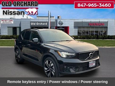 Used 2025 Volvo XC40 B5 Plus AWD/4WD image 5