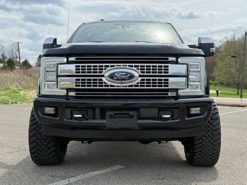 Used 2017 Ford F250 Platinum w/ Platinum Ultimate Package image 2