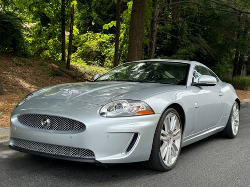 Used 2011 Jaguar XKR R image 8