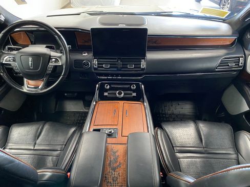 Certified 2024 Lincoln Navigator Black Label image 12