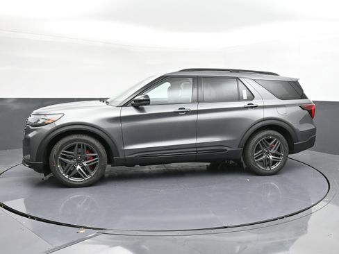 Used 2026 Ford Explorer ST w/ Sun And Sound Package AWD/4WD image 5