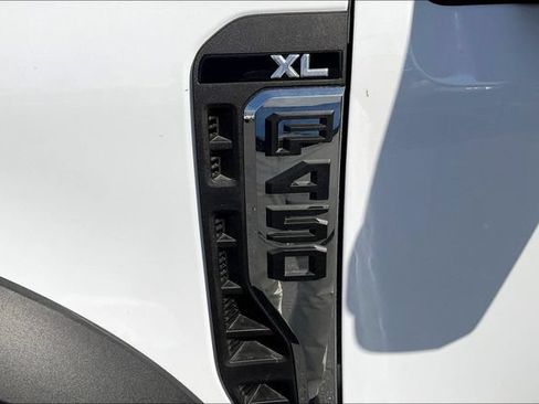 Used 2024 Ford F450 XL w/ XL Chrome Package RWD image 12