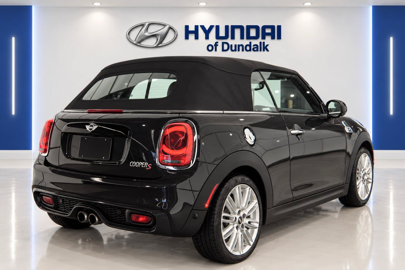 Used 2017 MINI Cooper S FWD image 4