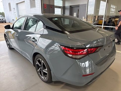 Used 2024 Nissan Sentra SV image 4