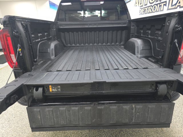 Used 2021 GMC Sierra 1500 SLT w/ SLT Premium Package AWD/4WD image 8