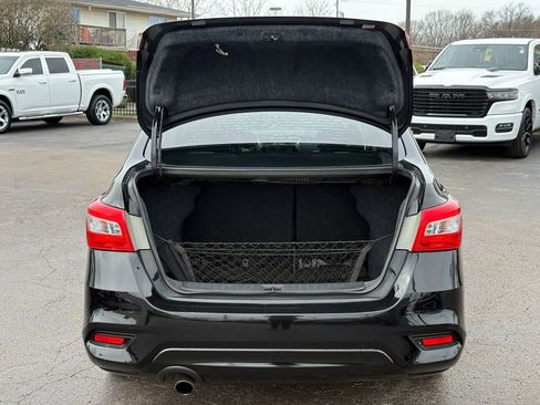 Used 2017 Nissan Sentra SR w/ SR Premium Technology Package image 32