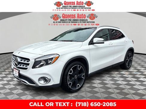 Used 2020 Mercedes-Benz GLA 250 4MATIC w/ Convenience Package image 2