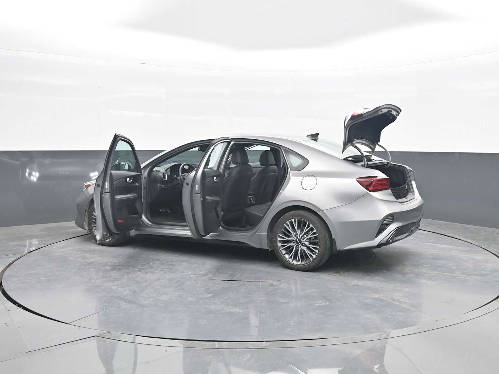 Used 2023 Kia Forte GT-Line w/ GT-Line Premium Package FWD image 48