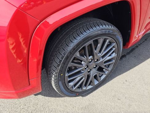 Used 2022 Jeep Compass Limited image 17