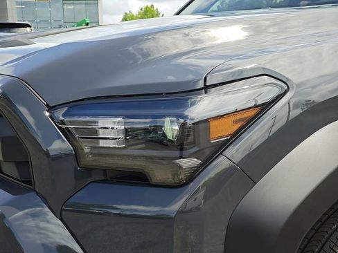 Used 2025 Toyota 4Runner SR5 RWD image 12