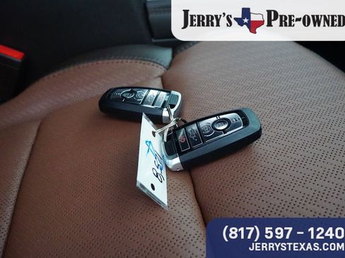 Used 2025 Ford F250 King Ranch w/ FX4 Off-Road Package image 27