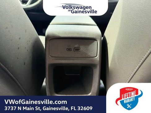 Used 2025 Chevrolet Trax LT w/ LT Convenience Package FWD image 12