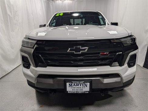 Used 2024 Chevrolet Colorado Z71 w/ Z71 Convenience Package 2 image 8