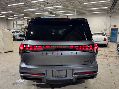 Used 2025 INFINITI QX80 Autograph w/ Premium Cargo Package image 8