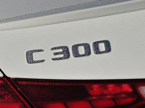 Used 2025 Mercedes-Benz C 300 Sedan image 25