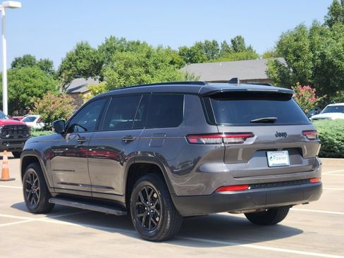 Used 2024 Jeep Grand Cherokee L Laredo RWD image 5