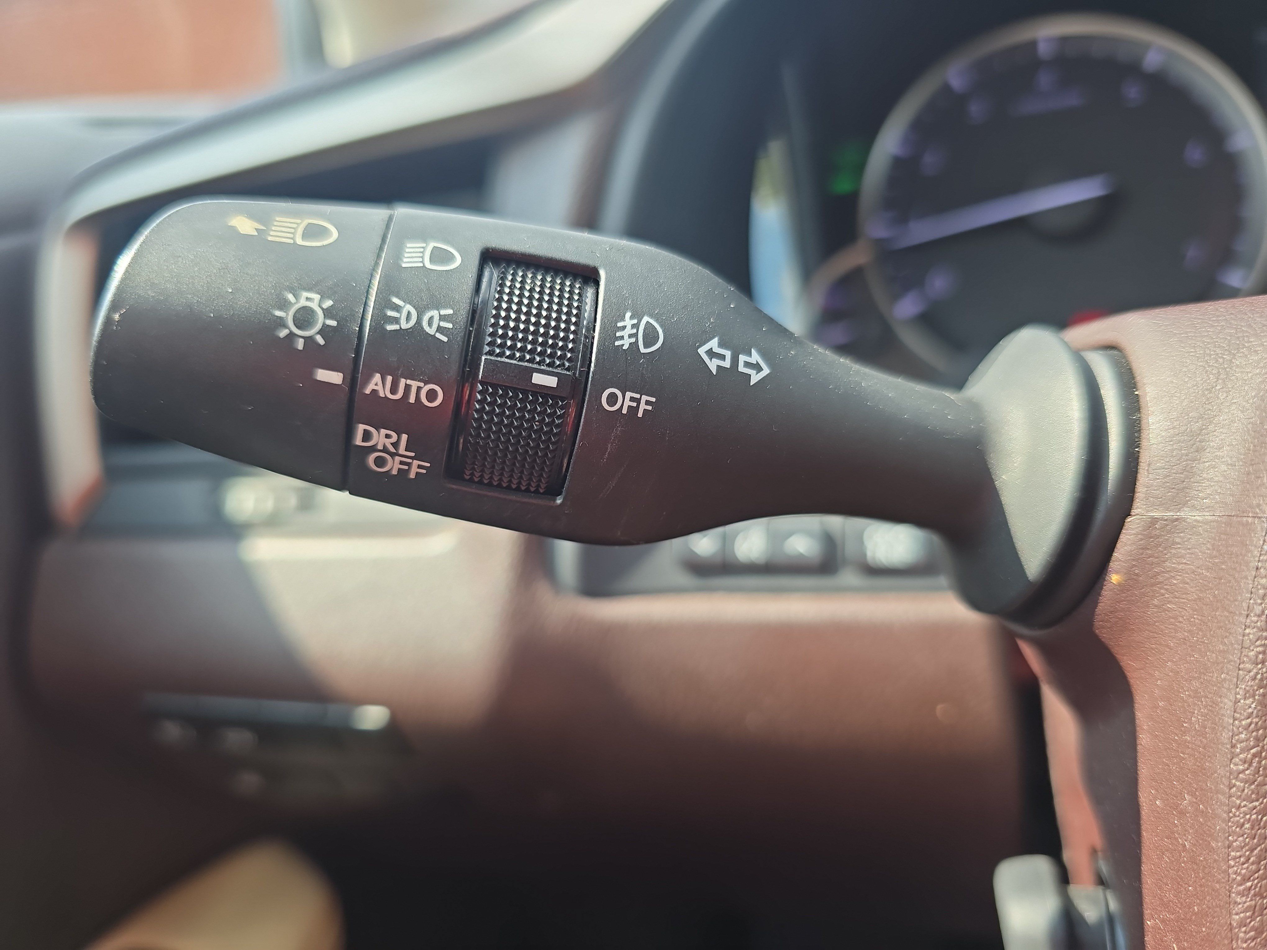 Used 2018 Lexus RX 350 AWD w/ Premium Package image 25