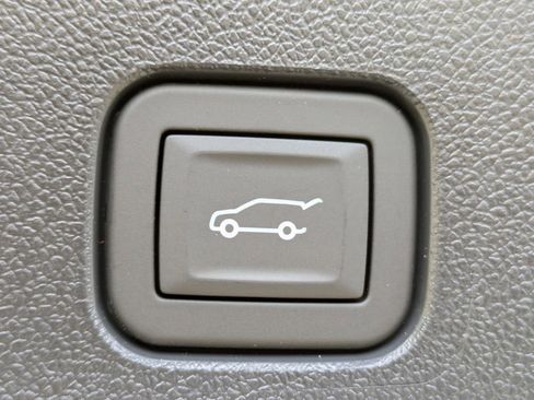 New 2026 Chevrolet Traverse RS FWD image 15