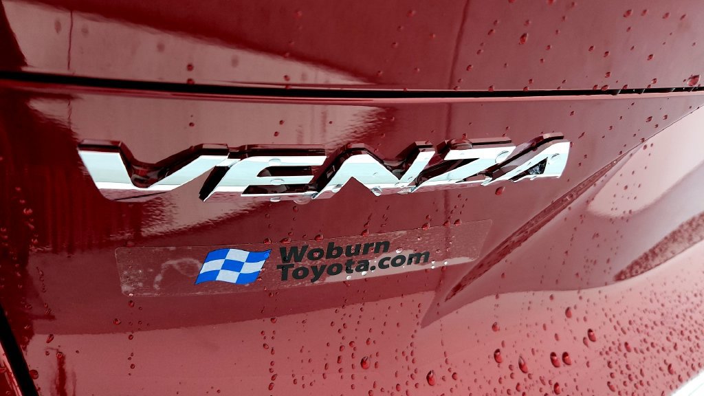 Certified 2024 Toyota Venza XLE AWD/4WD image 21