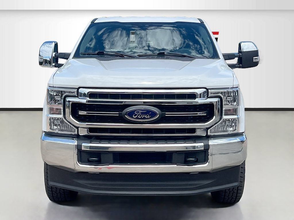 Used 2022 Ford F250 XLT AWD/4WD image 2