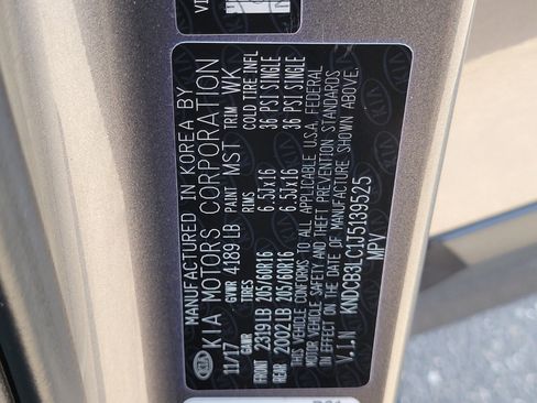 Used 2018 Kia Niro LX image 17