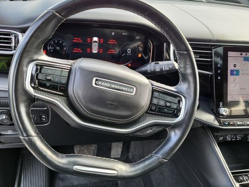 Used 2022 Jeep Grand Wagoneer Series II image 12