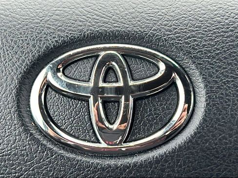 Used 2020 Toyota Tacoma TRD Sport image 30