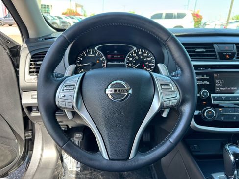 Used 2018 Nissan Altima 2.5 SR FWD image 18