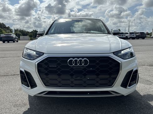 Used 2023 Audi Q5 2.0T Premium Plus w/ Premium Plus Package AWD/4WD image 2