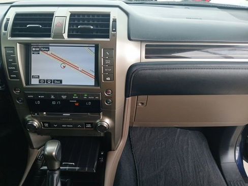 Used 2020 Lexus GX 460 Premium image 17