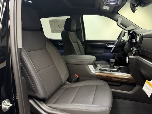 New 2026 GMC Sierra 1500 Elevation image 13
