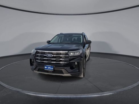 Certified 2025 Ford Explorer Active w/ Active Comfort Package image 2