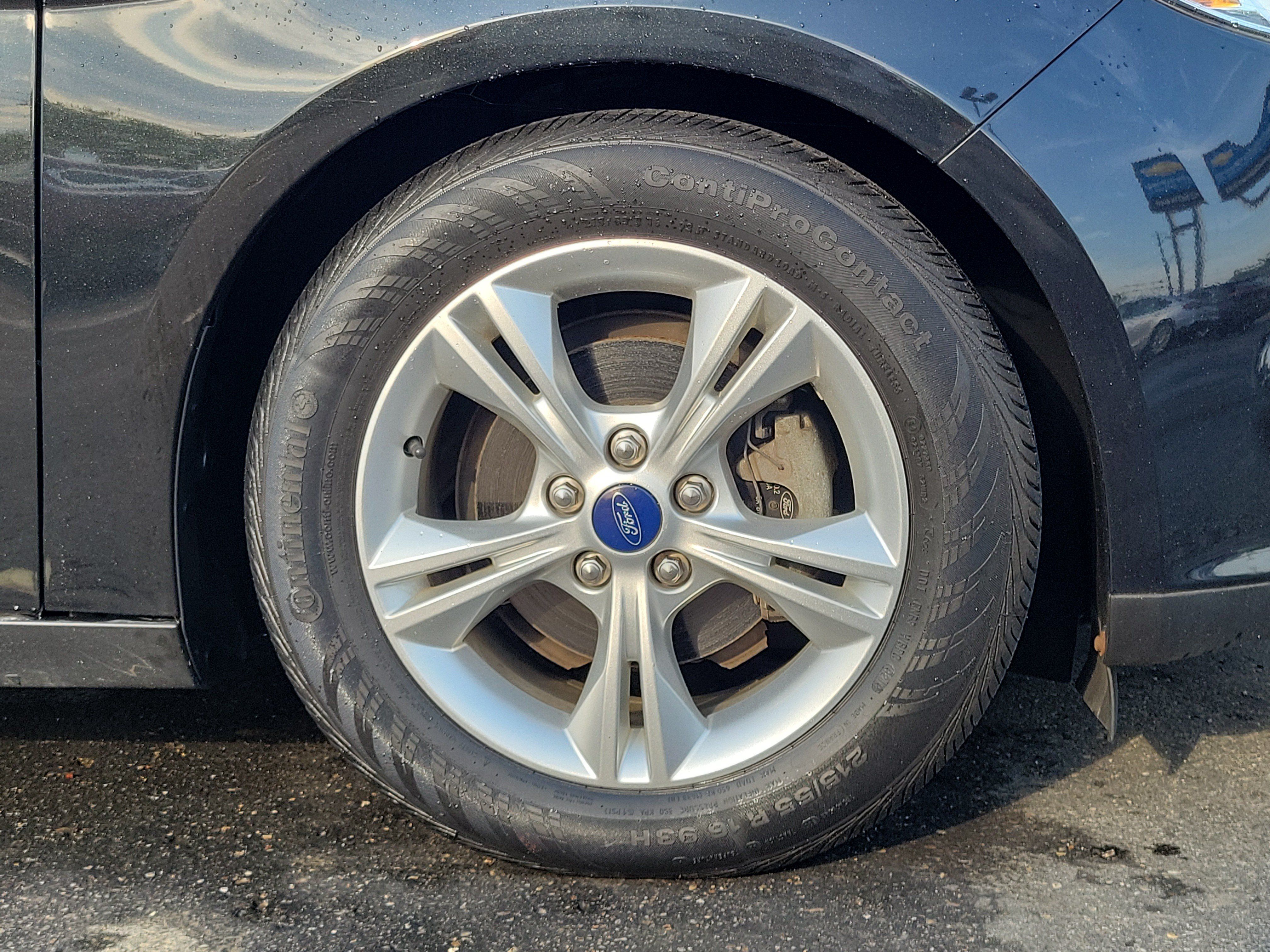 Used 2014 Ford Focus SE FWD image 5