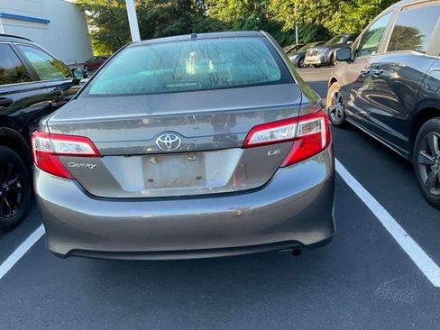Used 2014 Toyota Camry LE FWD image 6