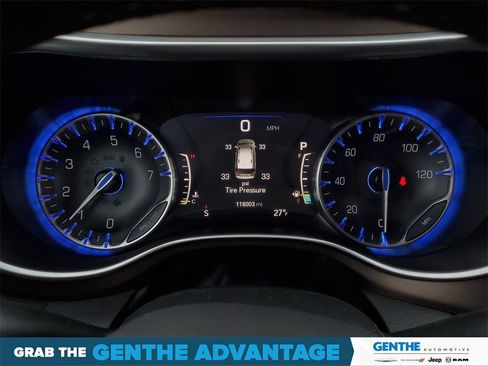 Used 2018 Chrysler Pacifica Touring-L Plus image 12