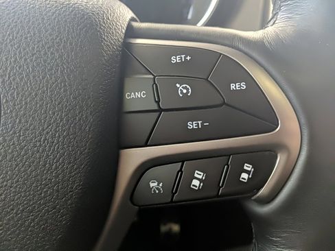 Used 2018 Jeep Grand Cherokee High Altitude image 21