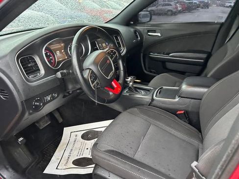 Used 2015 Dodge Charger SXT image 11
