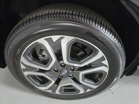 Used 2024 Subaru Ascent Touring image 12