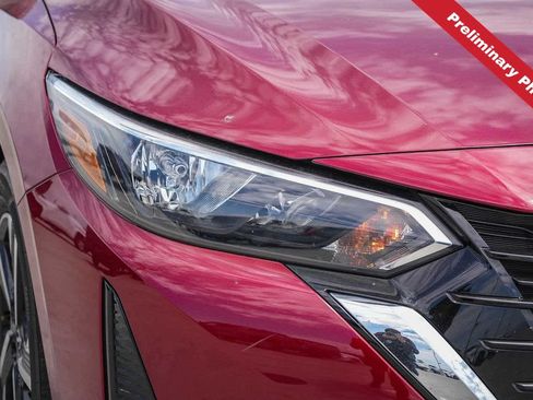 Used 2025 Nissan Sentra SV w/ Trunk Package FWD image 4