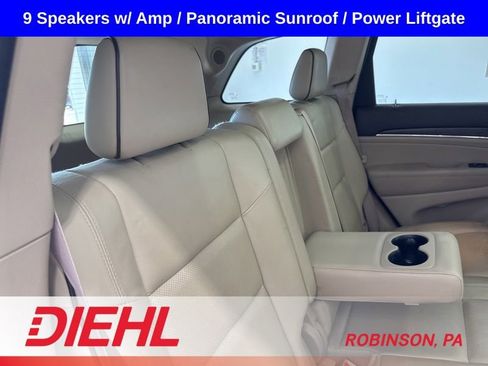 Used 2017 Jeep Grand Cherokee Overland AWD/4WD image 12