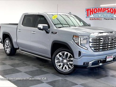 Used 2025 GMC Sierra 1500 Denali w/ Denali Reserve Package AWD/4WD image 1