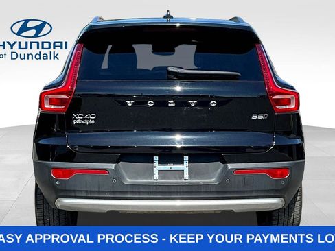 Used 2024 Volvo XC40 B5 Plus AWD/4WD image 6