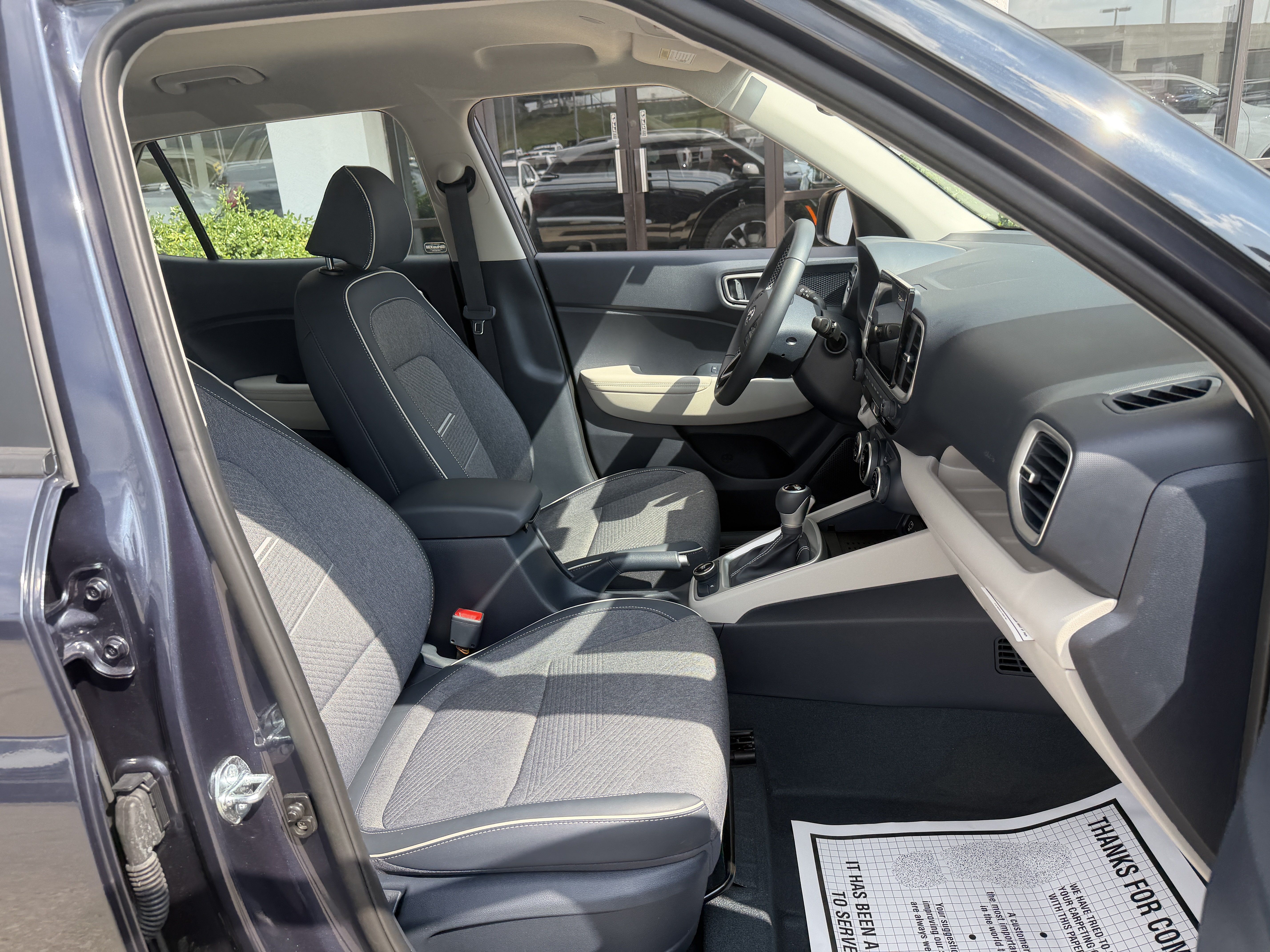 Certified 2025 Hyundai Venue Limited FWD image 21