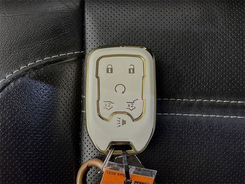 Used 2018 GMC Yukon Denali image 12