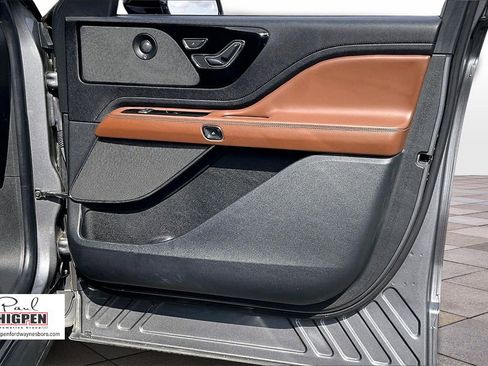 Used 2022 Lincoln Aviator Reserve w/ Equipment Group 201A image 23